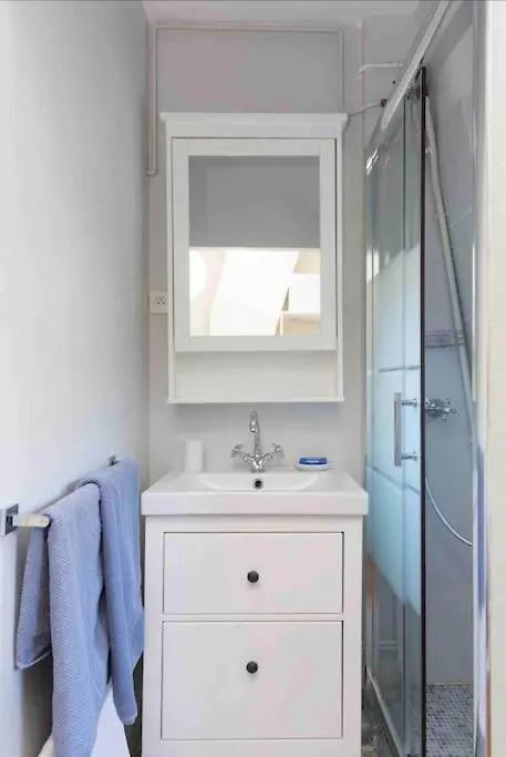 Cozy Near Champs Elysees Apartment