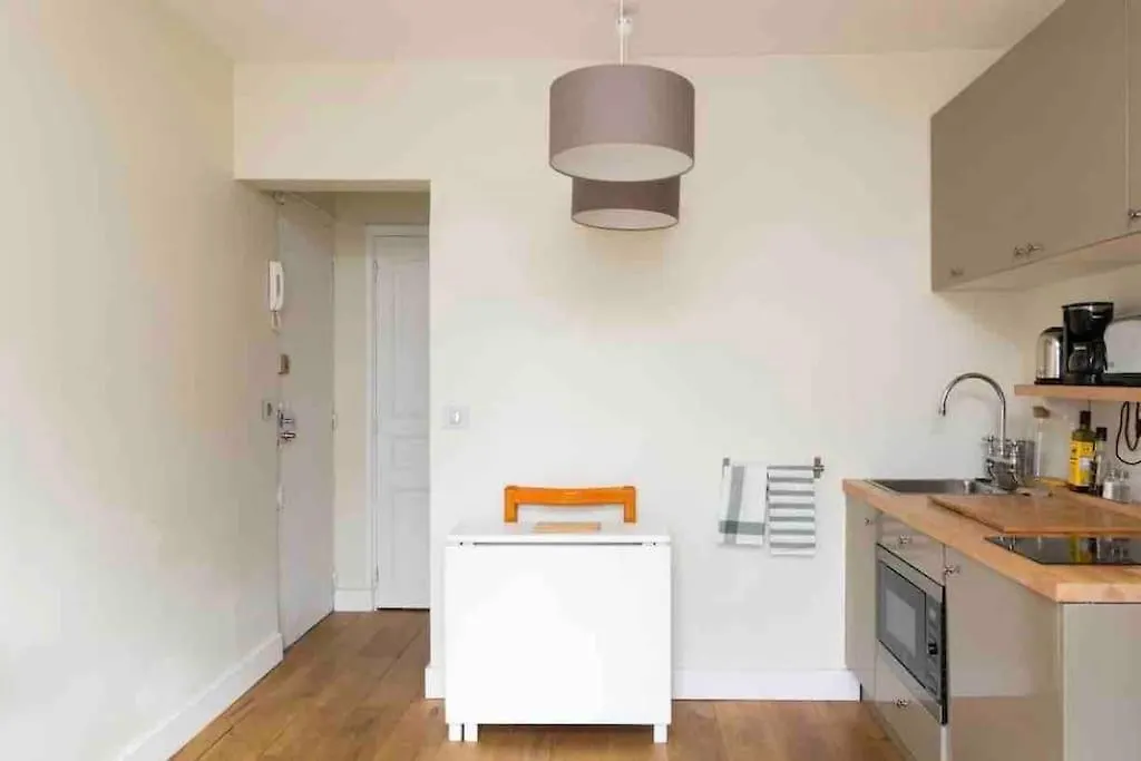 Cozy Near Champs Elysees Apartment *